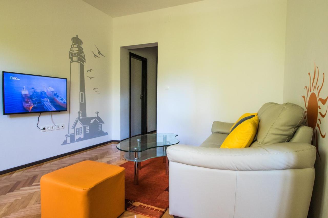 Apartments Joseph And Mary Трогир Экстерьер фото