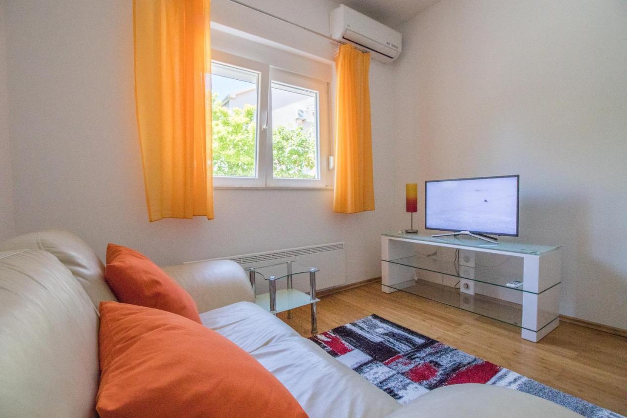 Apartments Joseph And Mary Трогир Экстерьер фото